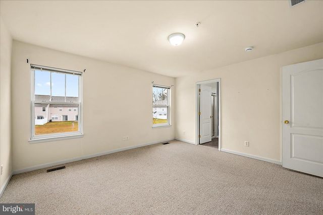 372 SCHOONER LN, Berlin, MD 21811