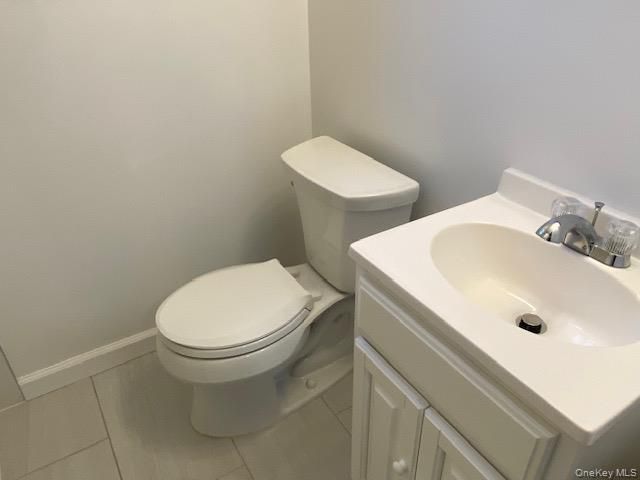 245-33 77th Crescent 2nd fl, Bellerose, NY 11426