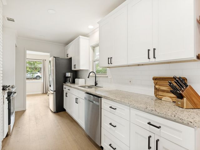 9135 Bretshire Drive, Dallas, TX 75228