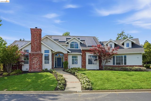 471 Silver Hollow Dr, Walnut Creek, CA 94598