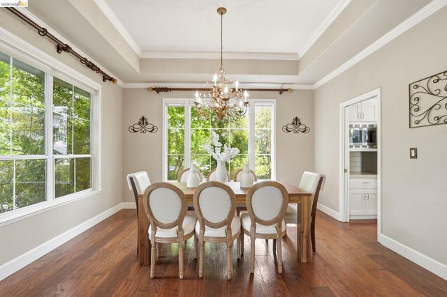 471 Silver Hollow Dr, Walnut Creek, CA 94598