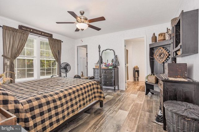 31 CEDAR ST, Manchester, PA 17345