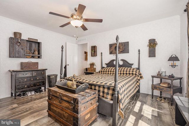 31 CEDAR ST, Manchester, PA 17345