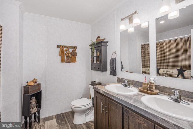 31 CEDAR ST, Manchester, PA 17345