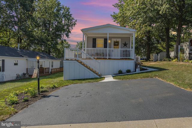 31 CEDAR ST, Manchester, PA 17345