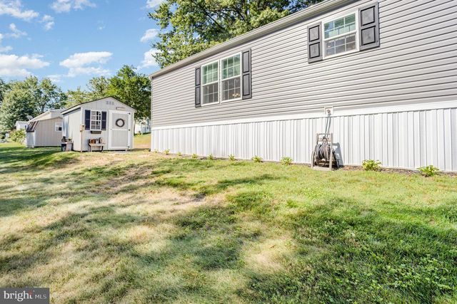 31 CEDAR ST, Manchester, PA 17345