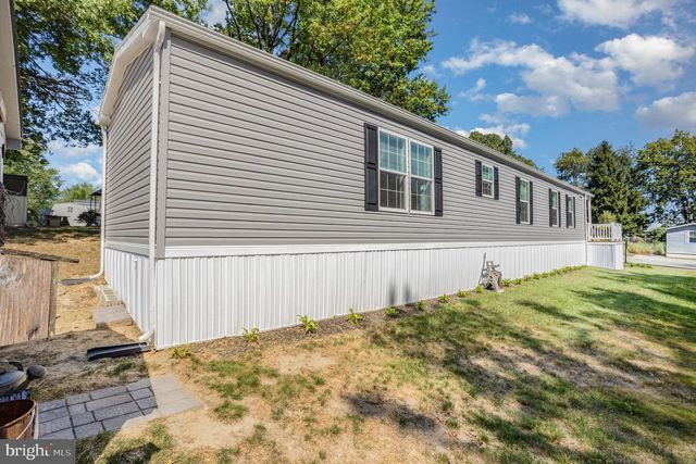 31 CEDAR ST, Manchester, PA 17345