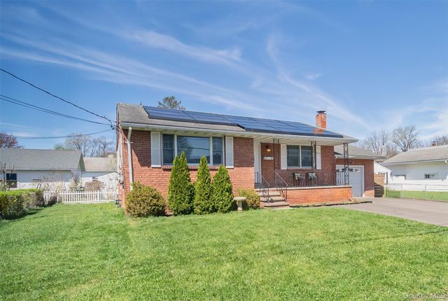 15 Plenty Street, Saugerties, NY 12477
