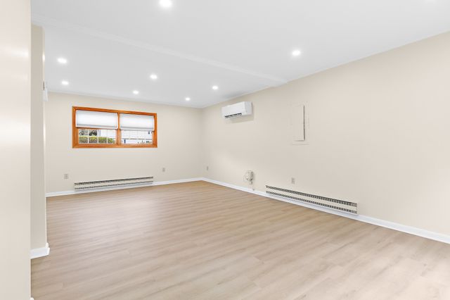 5 Memorial Dr, Northborough, MA 01532