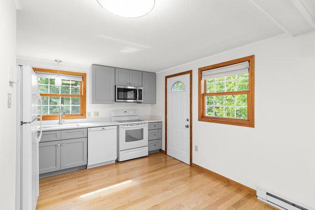 5 Memorial Dr, Northborough, MA 01532