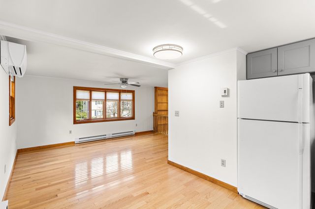 5 Memorial Dr, Northborough, MA 01532