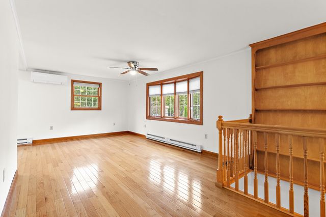 5 Memorial Dr, Northborough, MA 01532