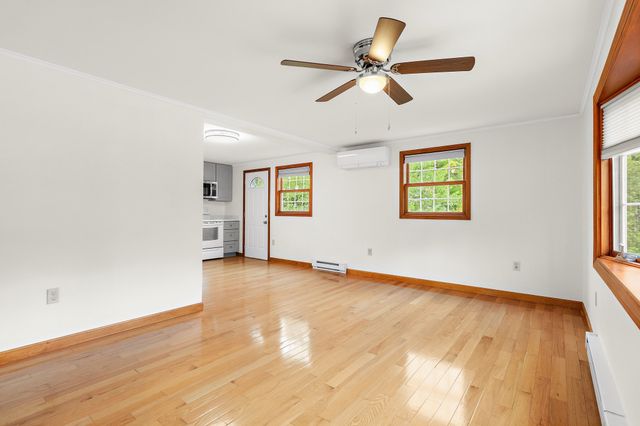 5 Memorial Dr, Northborough, MA 01532