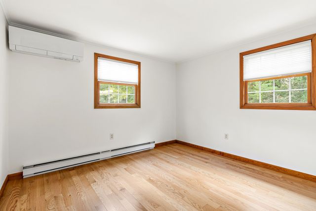 5 Memorial Dr, Northborough, MA 01532