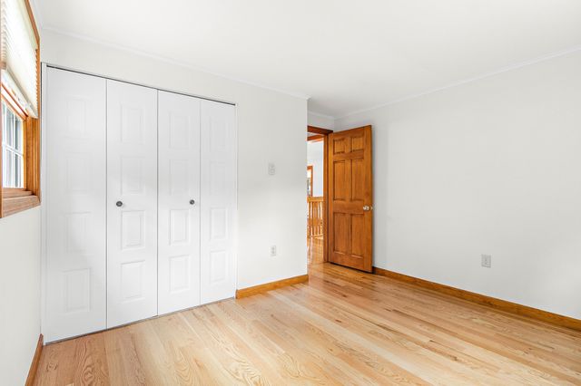 5 Memorial Dr, Northborough, MA 01532