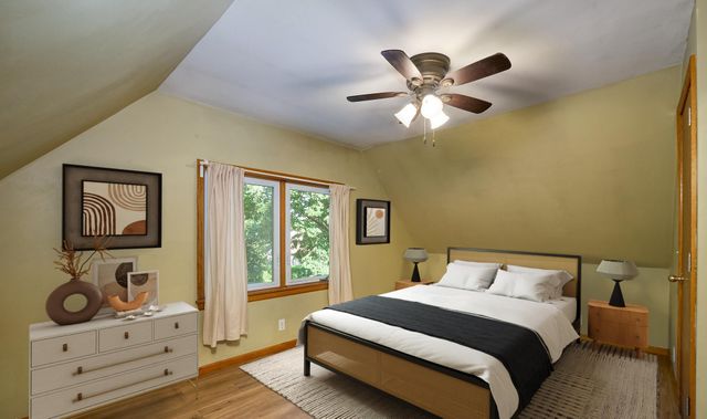 894 23rd Avenue SE, Minneapolis, MN 55414