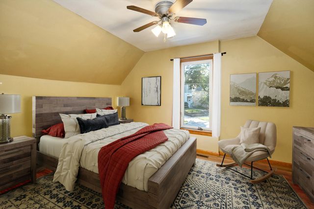 894 23rd Avenue SE, Minneapolis, MN 55414