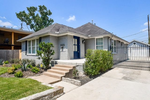 2026 Portsmouth Street, Houston, TX 77098