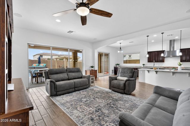 4717 S QUANTUM Way, Mesa, AZ 85212