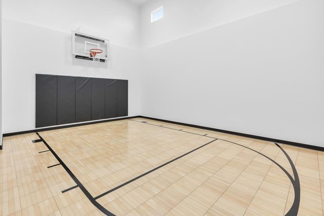 4565 Garland Lane N, Plymouth, MN 55446