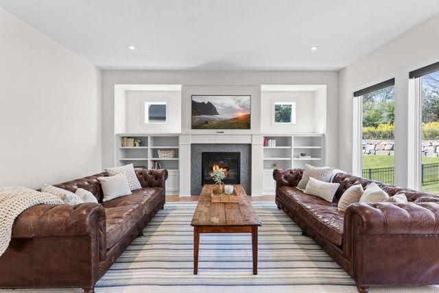 4565 Garland Lane N, Plymouth, MN 55446