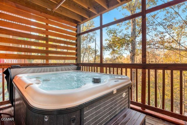 664 Stockton Dr Drive, Sevierville, TN 37876