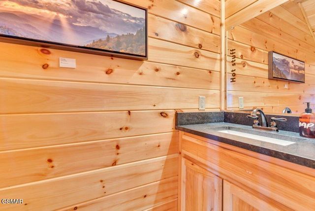 664 Stockton Dr Drive, Sevierville, TN 37876