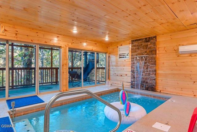 664 Stockton Dr Drive, Sevierville, TN 37876