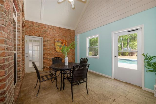 280 Starfire Court, Loganville, GA 30052