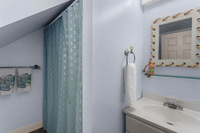 51 Spinnaker Lane, Pocasset, MA 02559