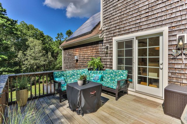 51 Spinnaker Lane, Pocasset, MA 02559