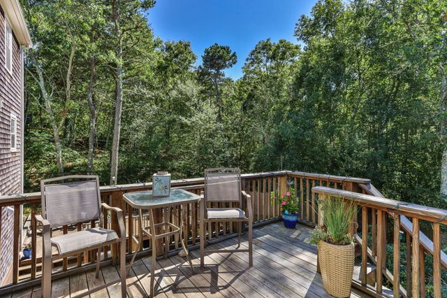 51 Spinnaker Lane, Pocasset, MA 02559