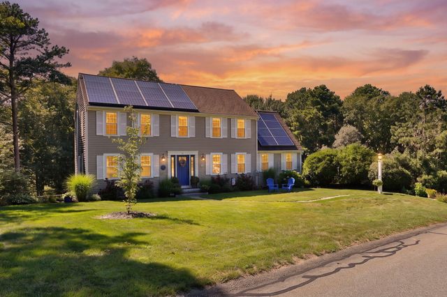 51 Spinnaker Lane, Pocasset, MA 02559