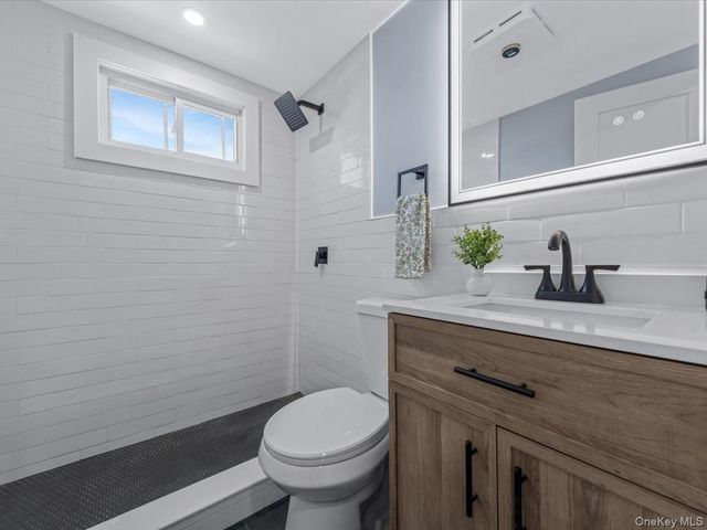 207 N Nassau Avenue, Massapequa, NY 11758