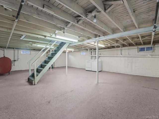 207 N Nassau Avenue, Massapequa, NY 11758