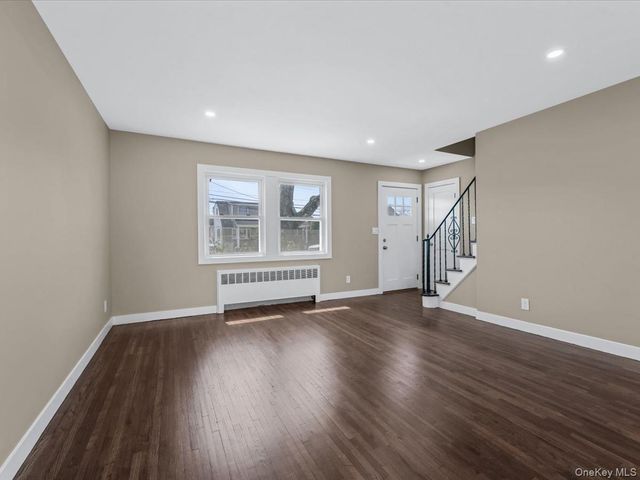207 N Nassau Avenue, Massapequa, NY 11758