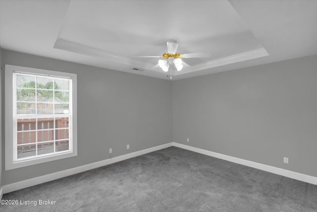 7906 Stovall Ct, Louisville, KY 40228