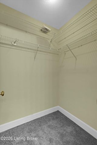 7906 Stovall Ct, Louisville, KY 40228