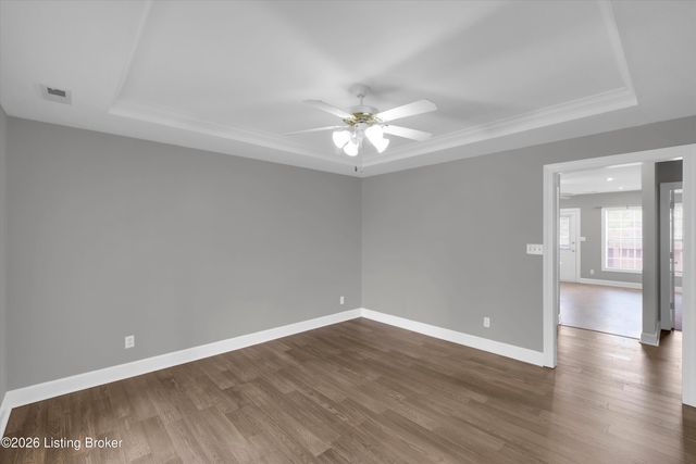 7906 Stovall Ct, Louisville, KY 40228