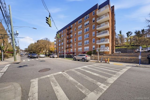 250 N Broadway 5B, Yonkers, NY 10701