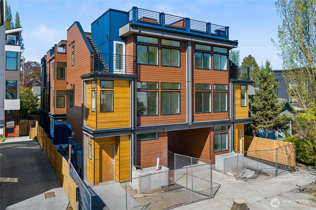 1138 D NW 57th Street, Seattle, WA 98107