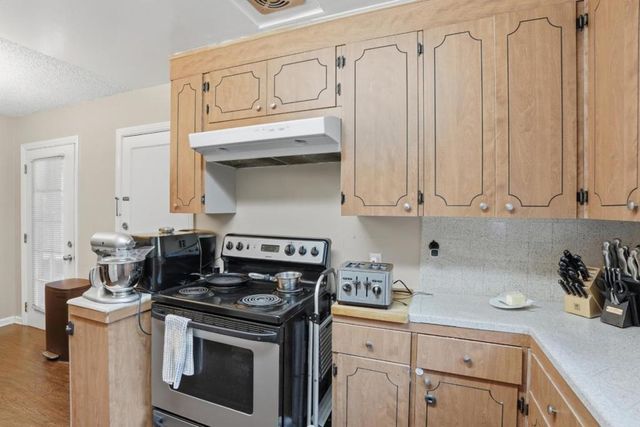 1908 Cooley Avenue, East Palo Alto, CA 94303