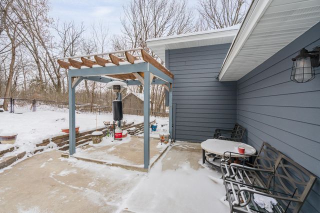 14809 Southpointe Curve, Burnsville, MN 55306