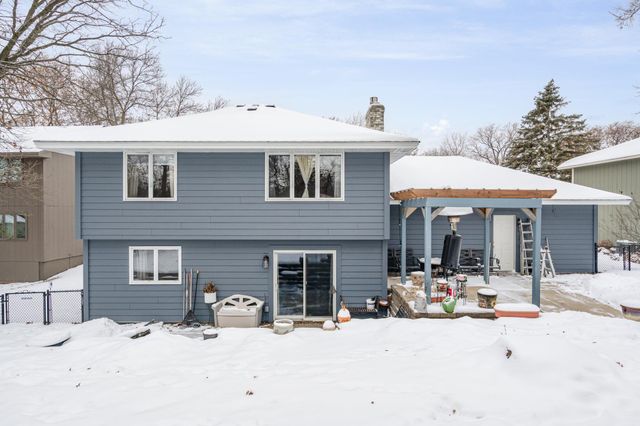 14809 Southpointe Curve, Burnsville, MN 55306