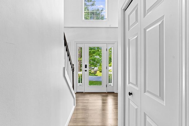 21 Forestview Dr, Fairhaven, MA 02719