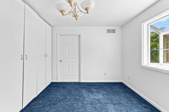 21 Forestview Dr, Fairhaven, MA 02719