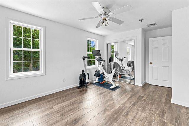 21 Forestview Dr, Fairhaven, MA 02719