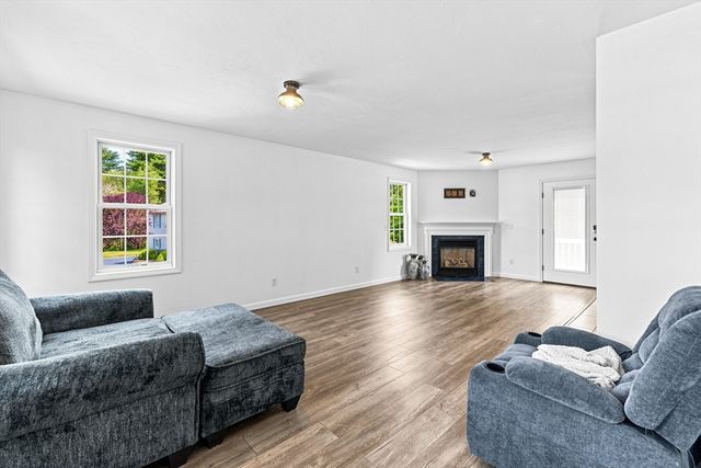 21 Forestview Dr, Fairhaven, MA 02719