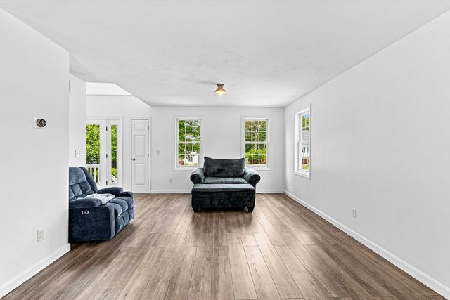 21 Forestview Dr, Fairhaven, MA 02719