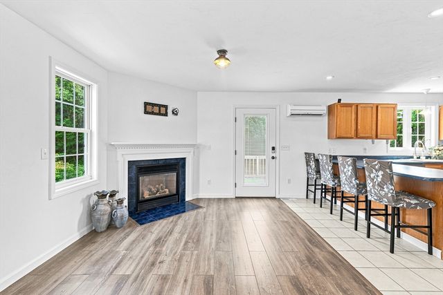 21 Forestview Dr, Fairhaven, MA 02719